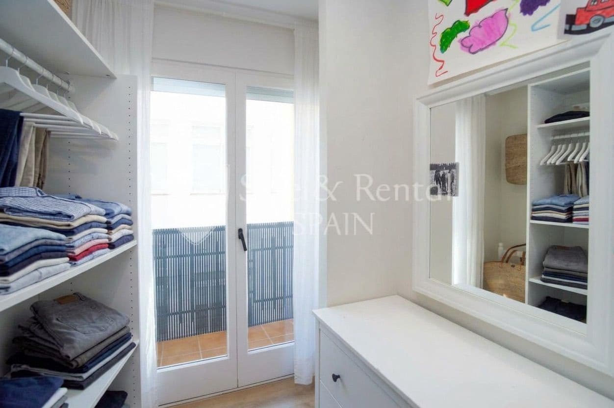 4 bedroom Semi-detached Villa for sale in Blanes - € 485,000 (Ref: 10158944)
