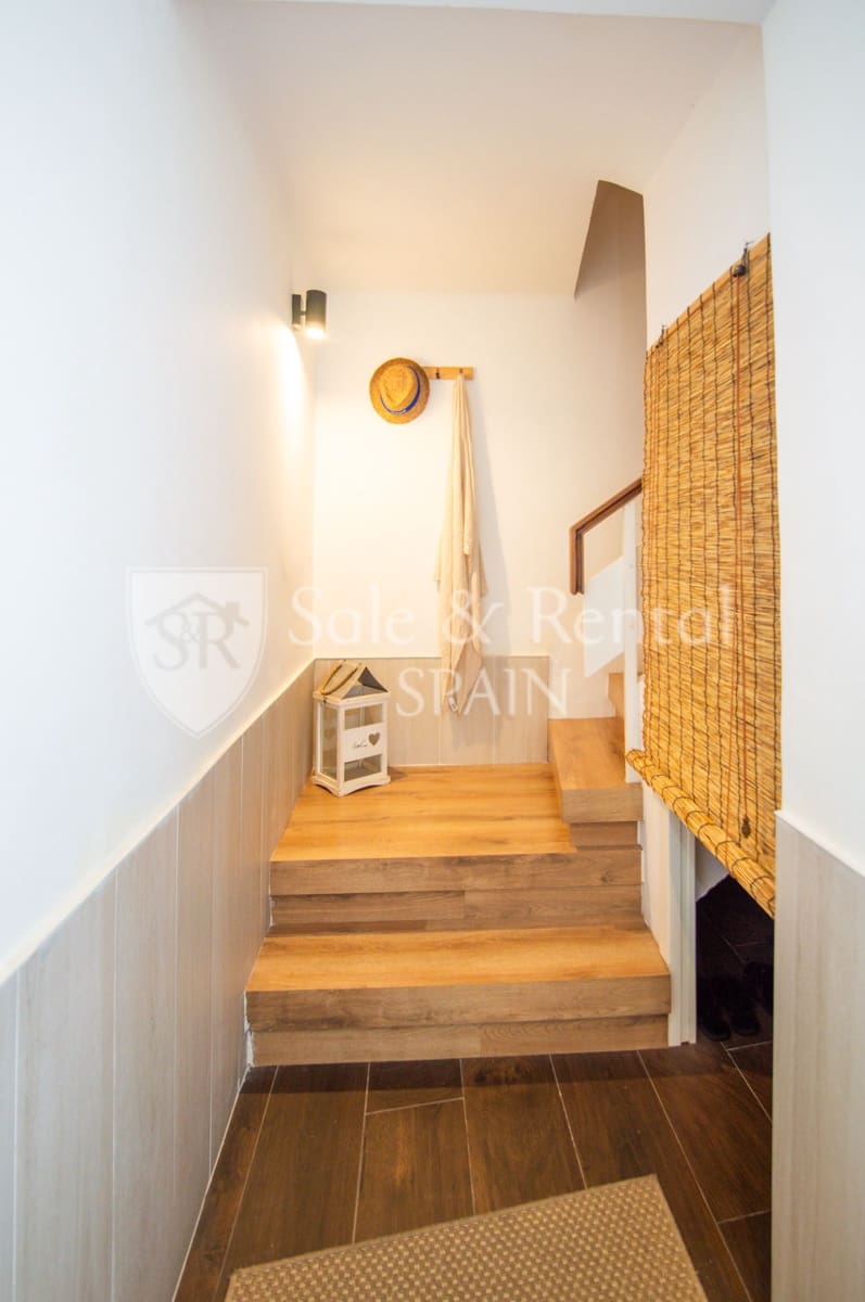 4 bedroom Semi-detached Villa for sale in Blanes - € 485,000 (Ref: 10158944)