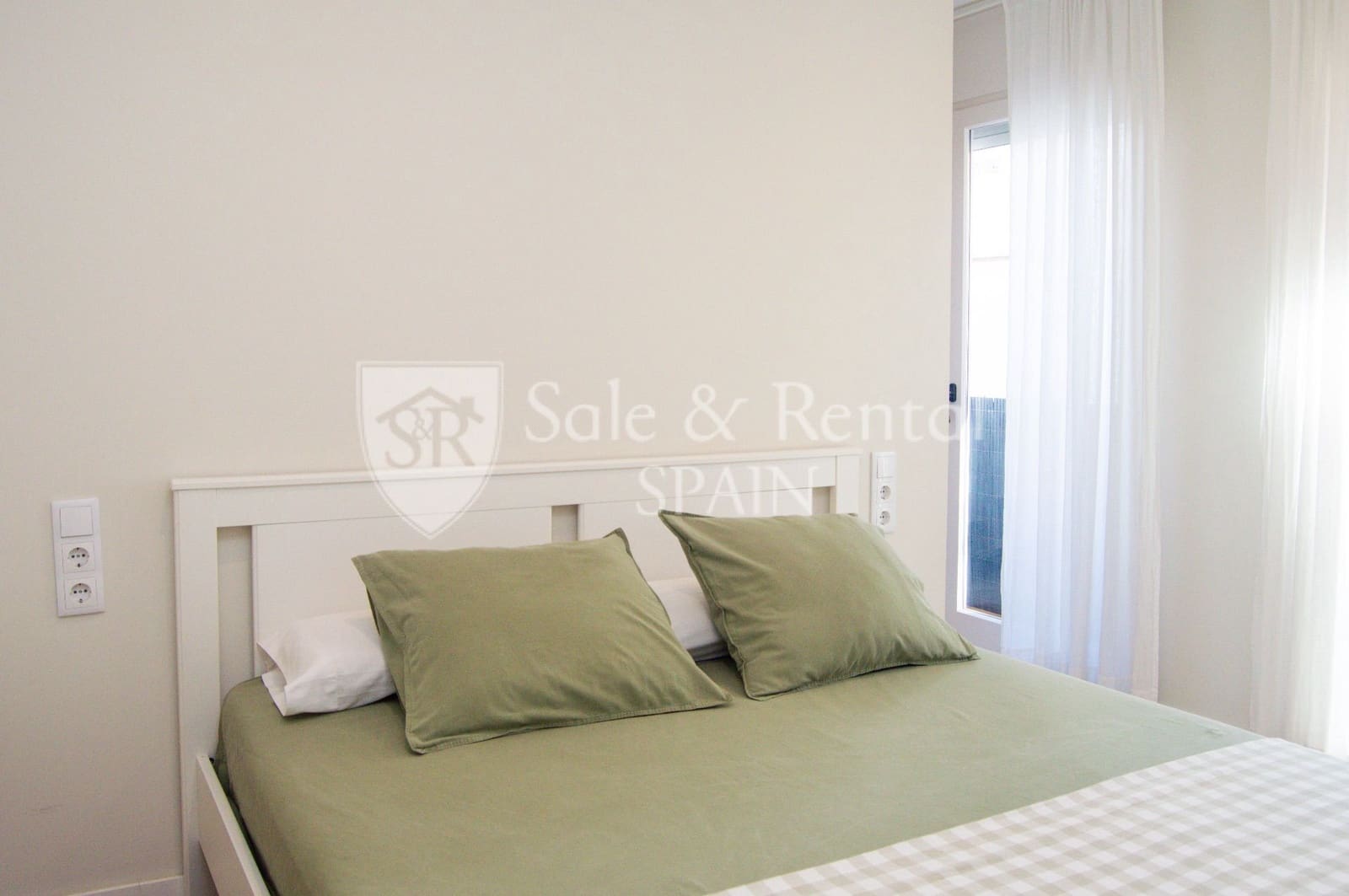 4 bedroom Semi-detached Villa for sale in Blanes - € 485,000 (Ref: 10158944)
