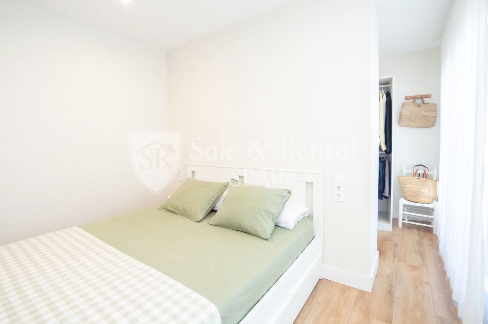 4 bedroom Semi-detached Villa for sale in Blanes - € 485,000 (Ref: 10158944)
