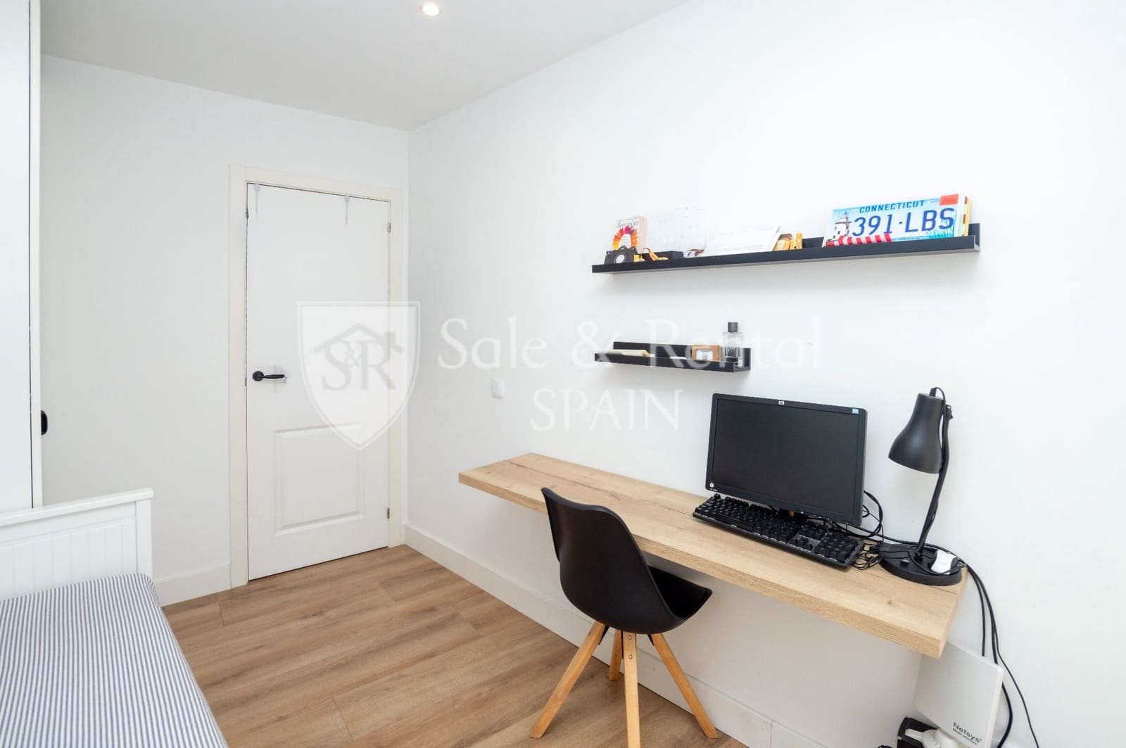 4 bedroom Semi-detached Villa for sale in Blanes - € 485,000 (Ref: 10158944)