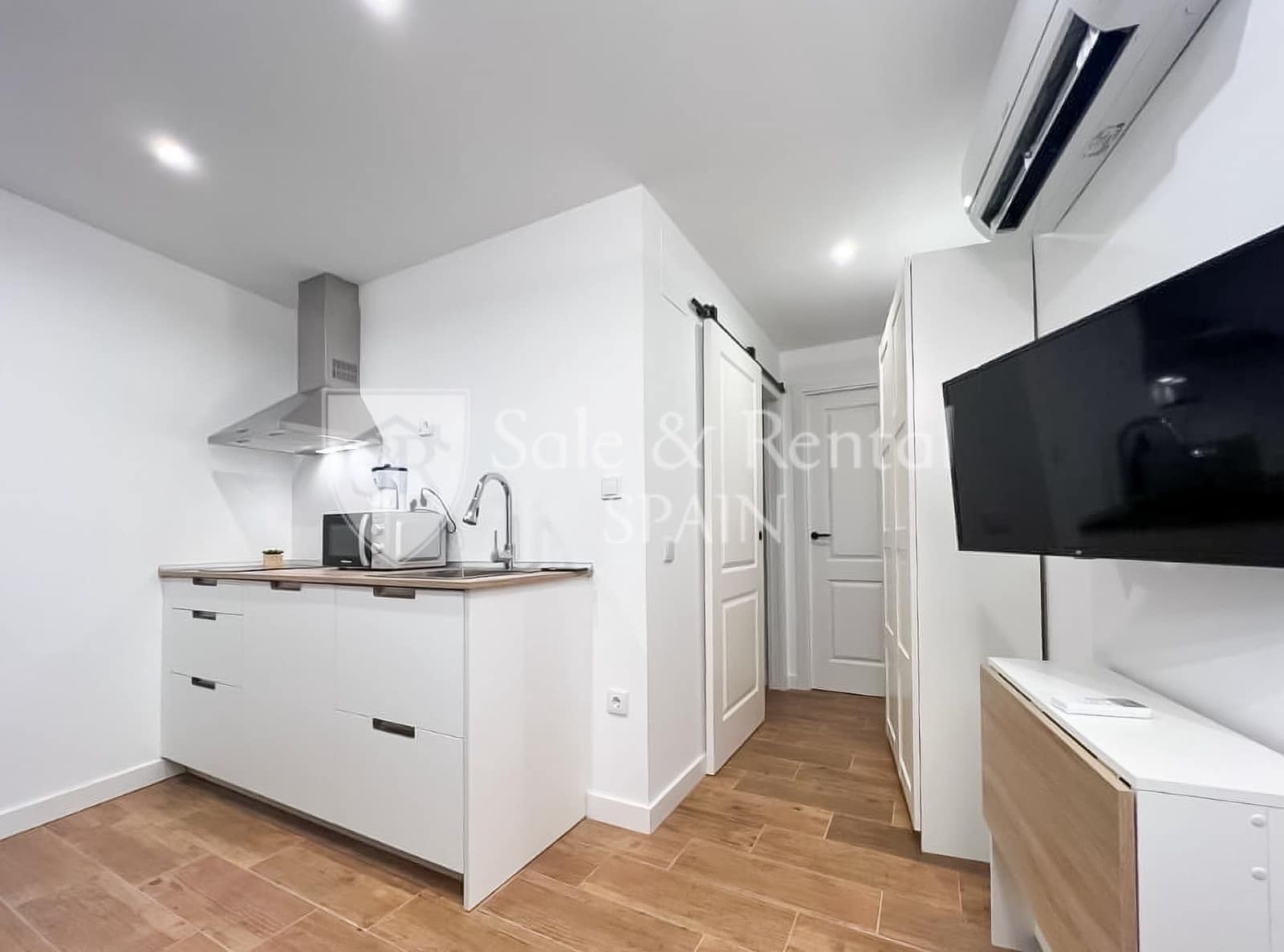 4 bedroom Semi-detached Villa for sale in Blanes - € 485,000 (Ref: 10158944)