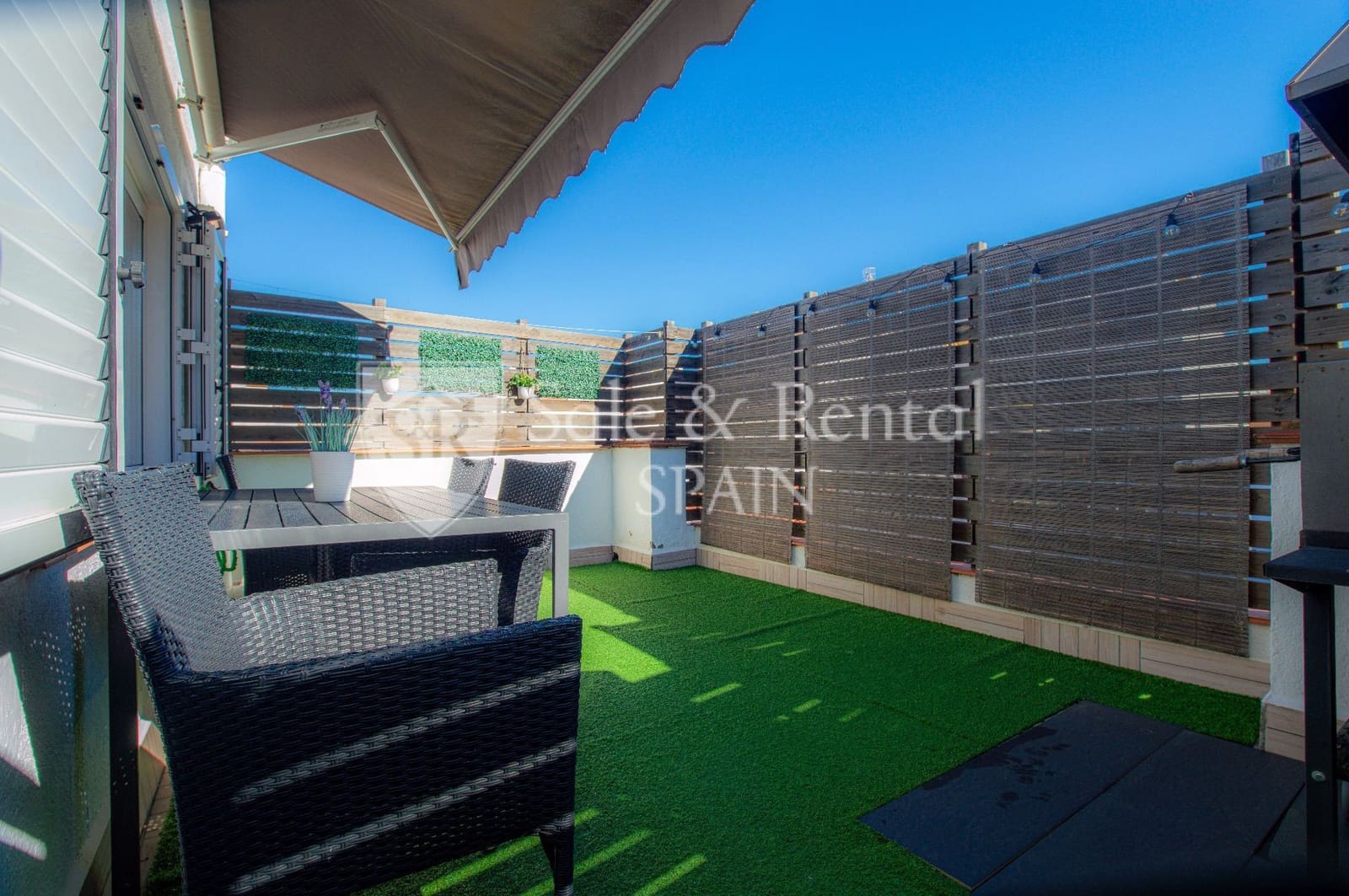 4 bedroom Semi-detached Villa for sale in Blanes - € 485,000 (Ref: 10158944)