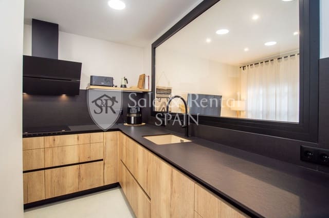 4 Zimmer Doppelhaus zu verkaufen in Blanes - 485.000 € (Ref: 10158944)