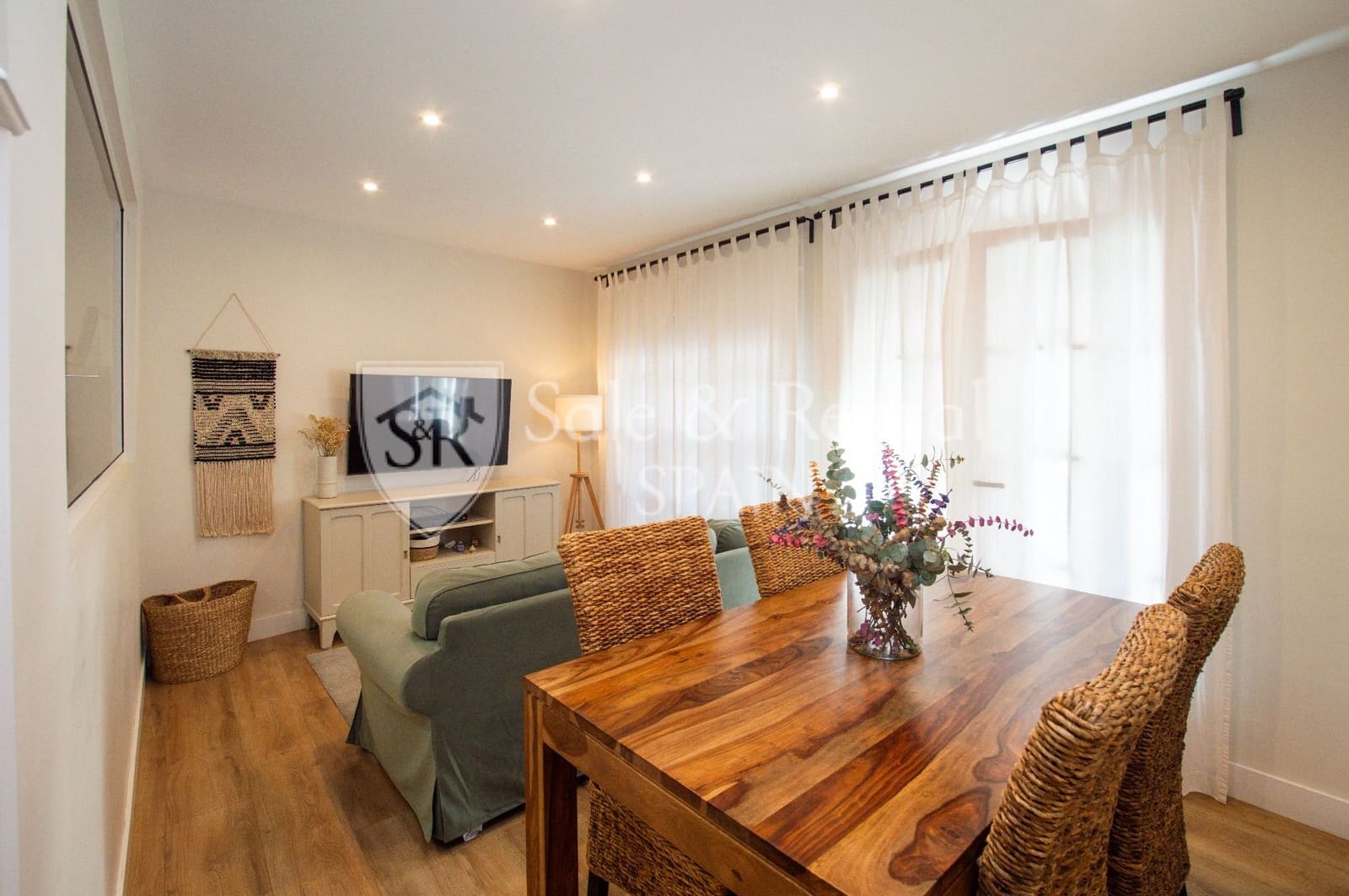4 bedroom Semi-detached Villa for sale in Blanes - € 485,000 (Ref: 10158944)