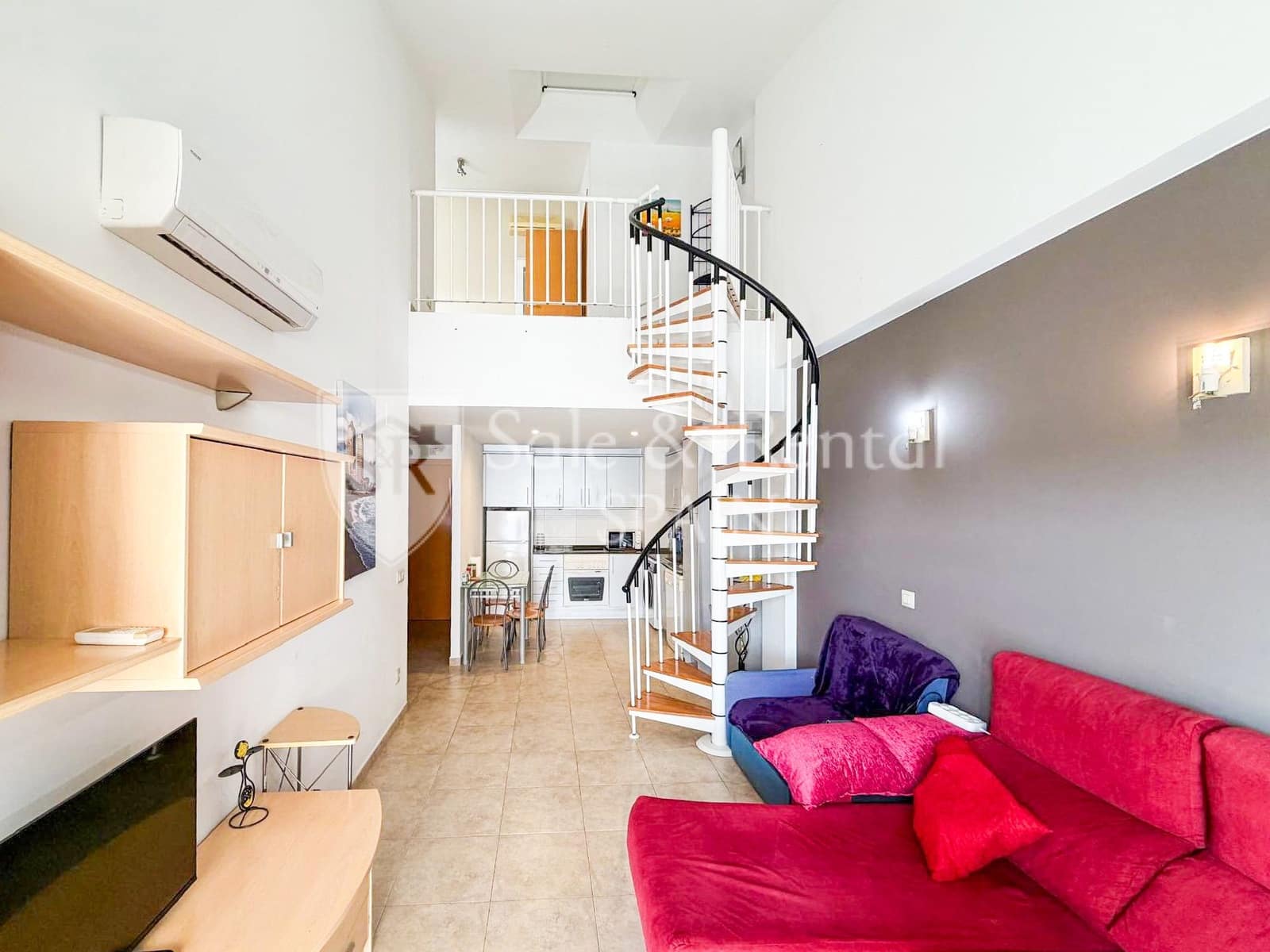 2 bedroom Flat for sale in Lloret de Mar with pool - € 260,000 (Ref: 10176265)
