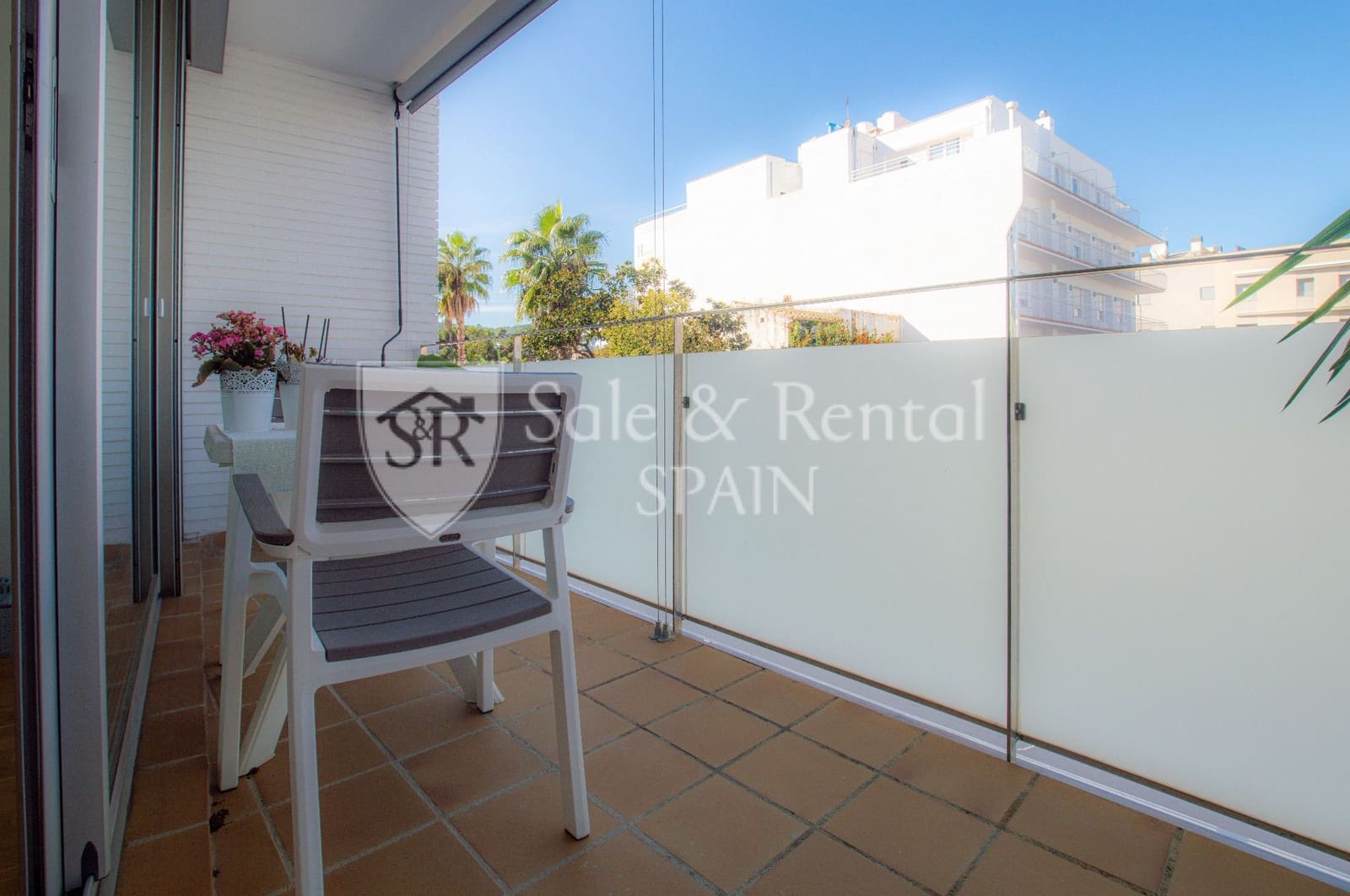 2 bedroom Flat for sale in Tossa de Mar with garage - € 360,000 (Ref: 10182437)