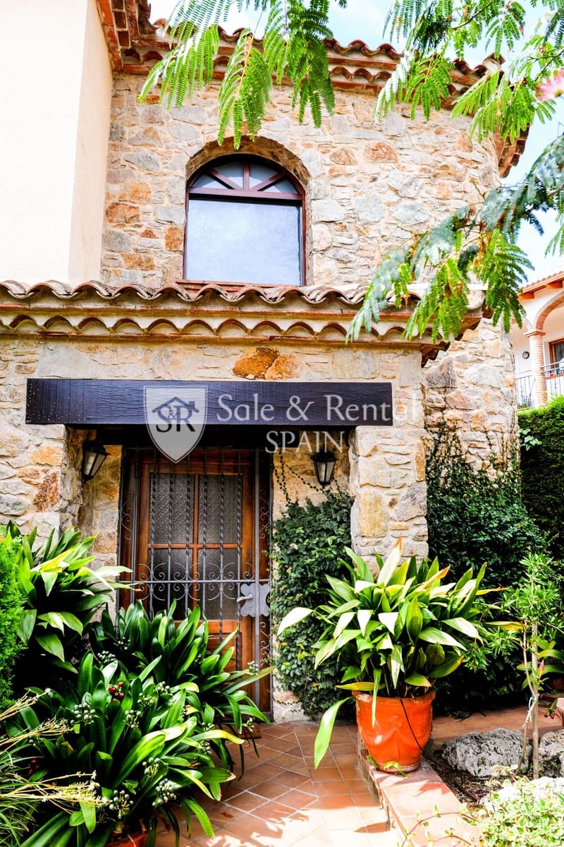 4 soveværelse Villa til salg i Blanes med swimmingpool garage - € 800.000 (Ref: 6019586)