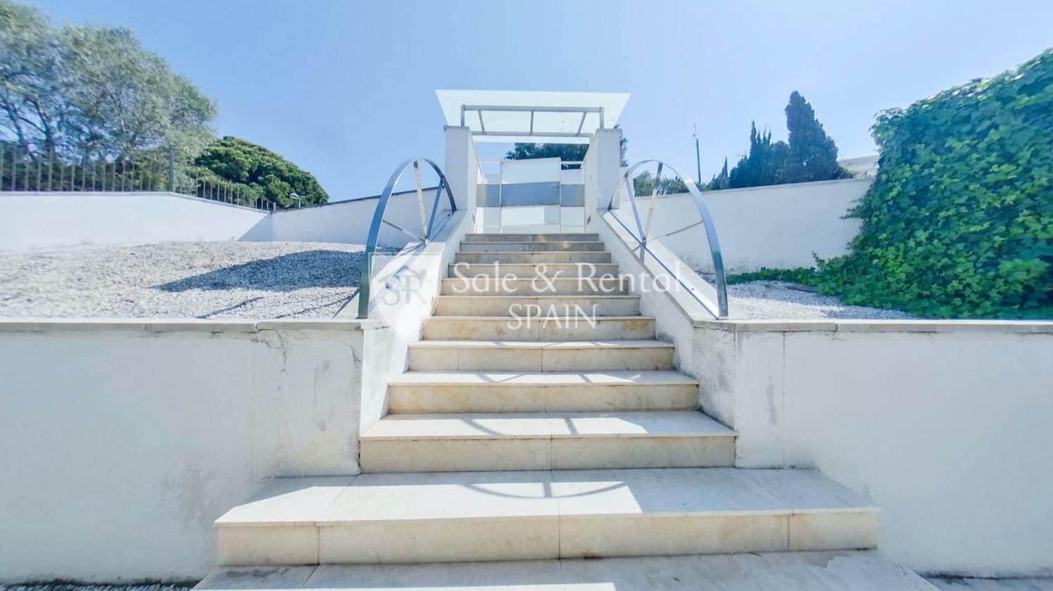 4 sypialnia Willa na sprzedaż w Lloret de Mar z basenem garażem - 875 000 € (Ref: 6060333)