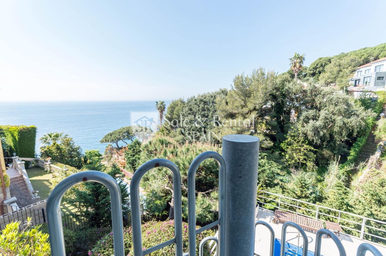 4 sypialnia Willa na sprzedaż w Lloret de Mar z basenem garażem - 875 000 € (Ref: 6060333)