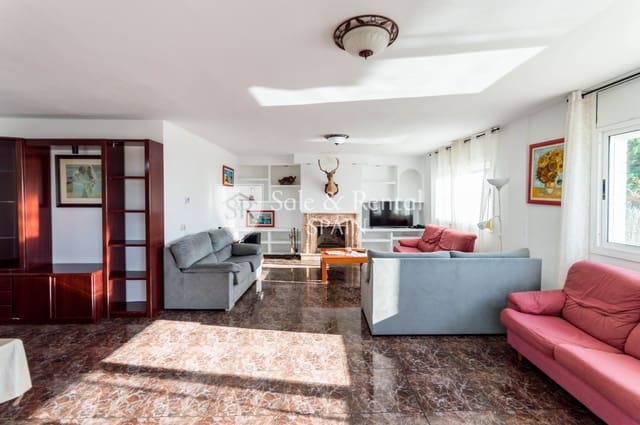 7 slaapkamer Villa te koop in Montgoda, Lloret de Mar - € 840.000 (Ref: 6557870)