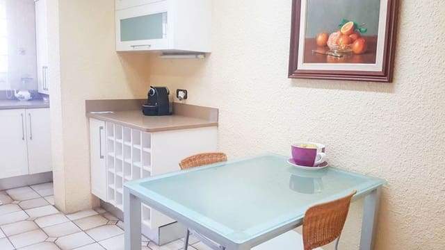 Chalet de 8 habitaciones en Canyelles, Lloret de Mar en venta con piscina garaje - 580.000 € (Ref: 6837957)