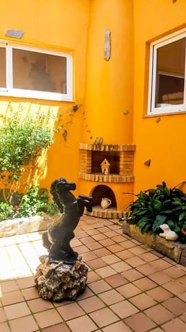 Chalet de 8 habitaciones en Canyelles, Lloret de Mar en venta con piscina garaje - 580.000 € (Ref: 6837957)