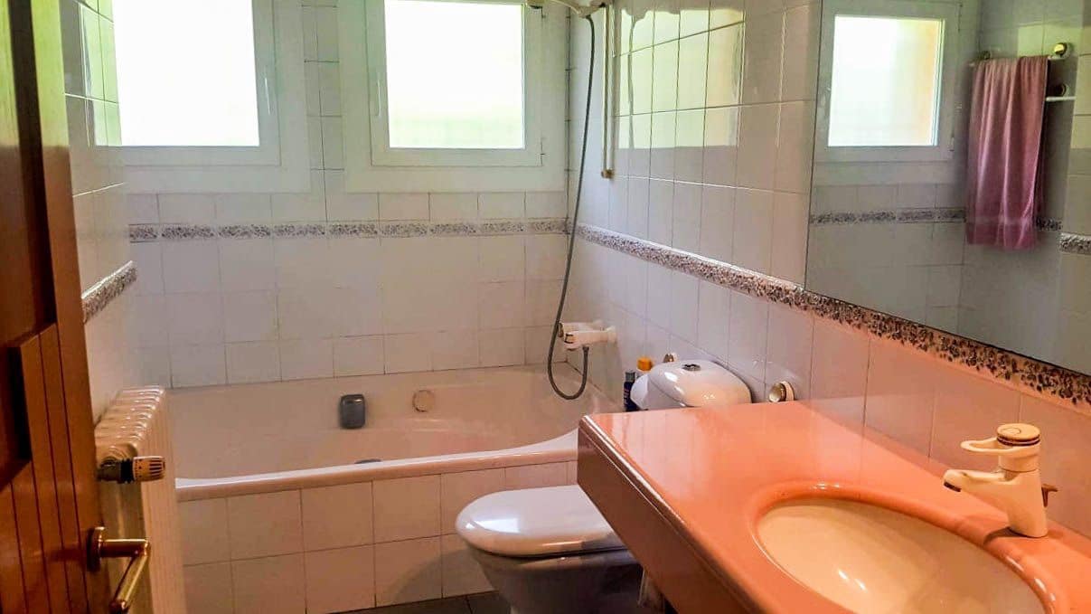 8 slaapkamer Villa te koop in Lloret de Mar met zwembad garage - € 580.000 (Ref: 6837957)