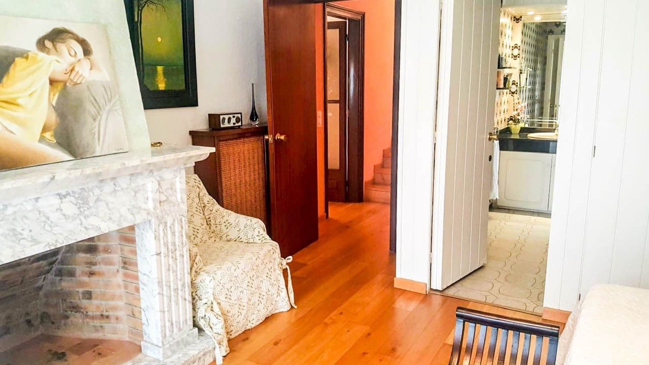 8 slaapkamer Villa te koop in Lloret de Mar met zwembad garage - € 580.000 (Ref: 6837957)