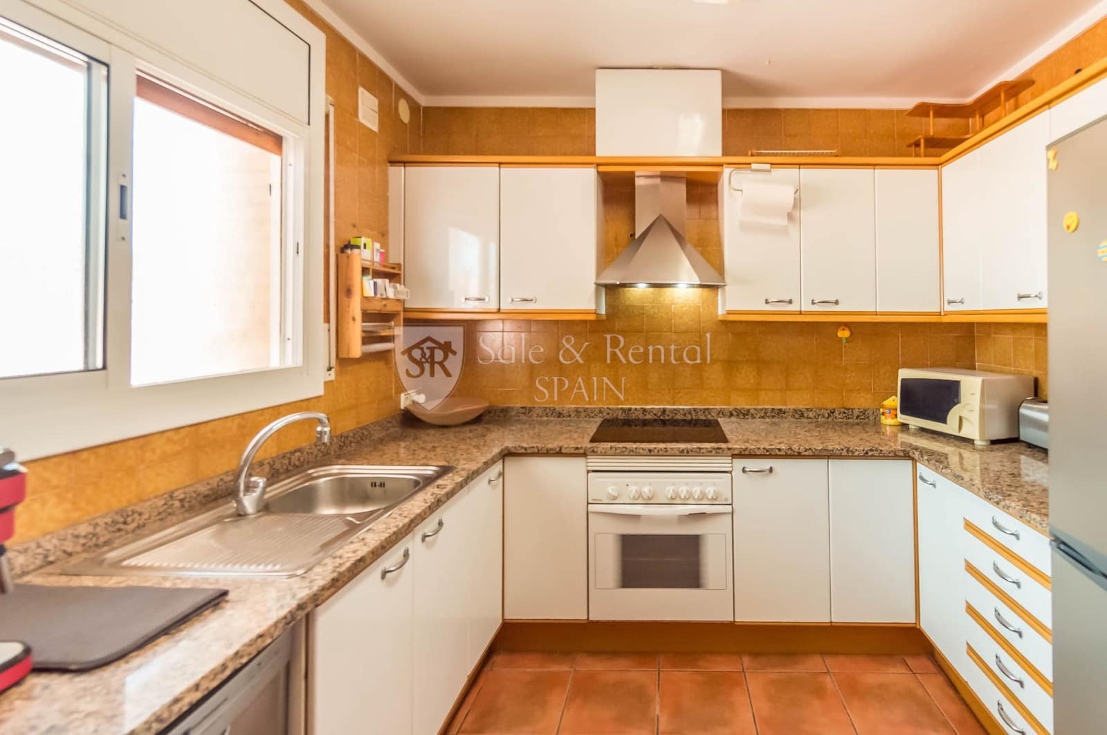 4 soveværelse Villa til salg i Lloret de Mar med swimmingpool garage - € 450.000 (Ref: 7000798)