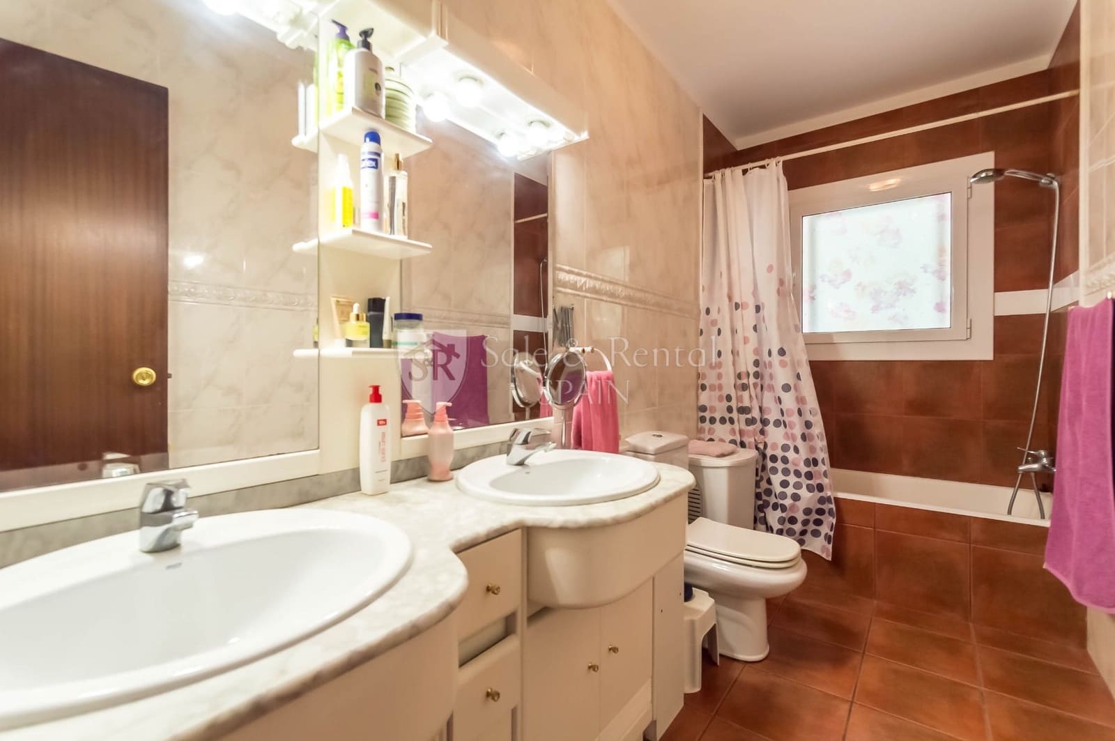 4 soveværelse Villa til salg i Lloret de Mar med swimmingpool garage - € 450.000 (Ref: 7000798)