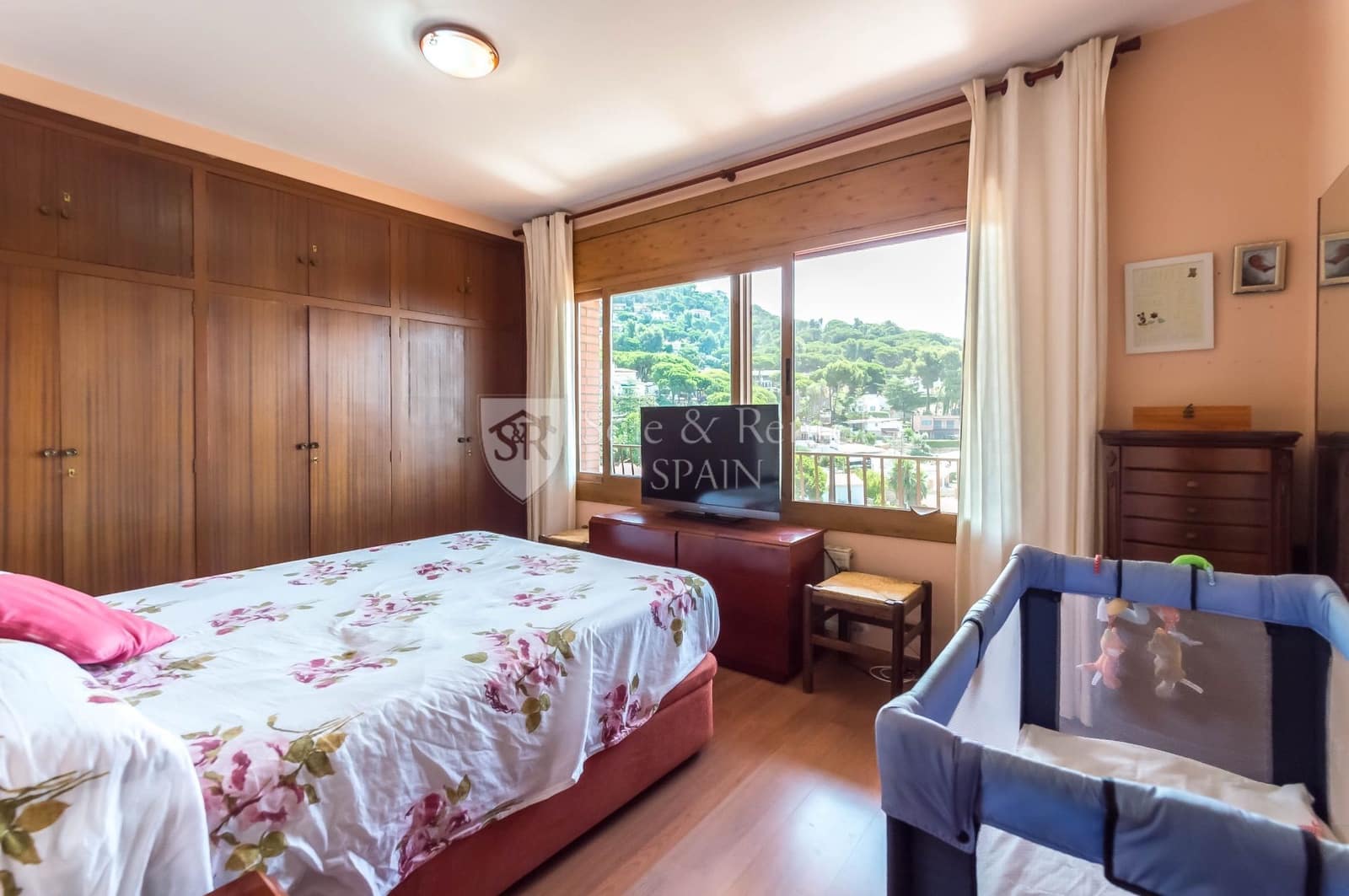 4 soveværelse Villa til salg i Lloret de Mar med swimmingpool garage - € 450.000 (Ref: 7000798)