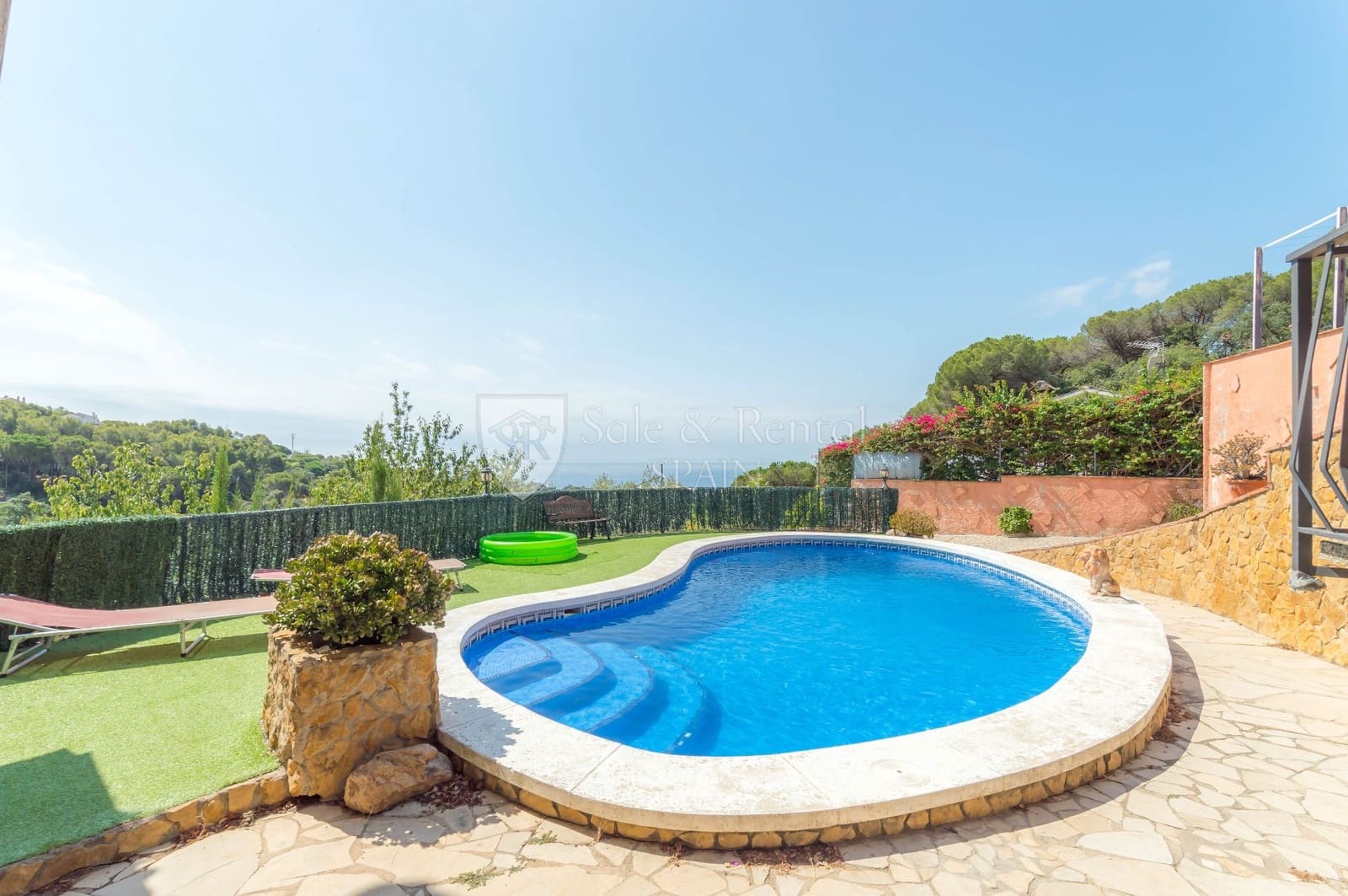 4 soveværelse Villa til salg i Lloret de Mar med swimmingpool garage - € 450.000 (Ref: 7000798)