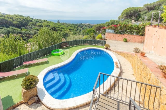 4 soveværelse Villa til salg i Roca Grossa, Lloret de Mar med swimmingpool garage - € 450.000 (Ref: 7000798)