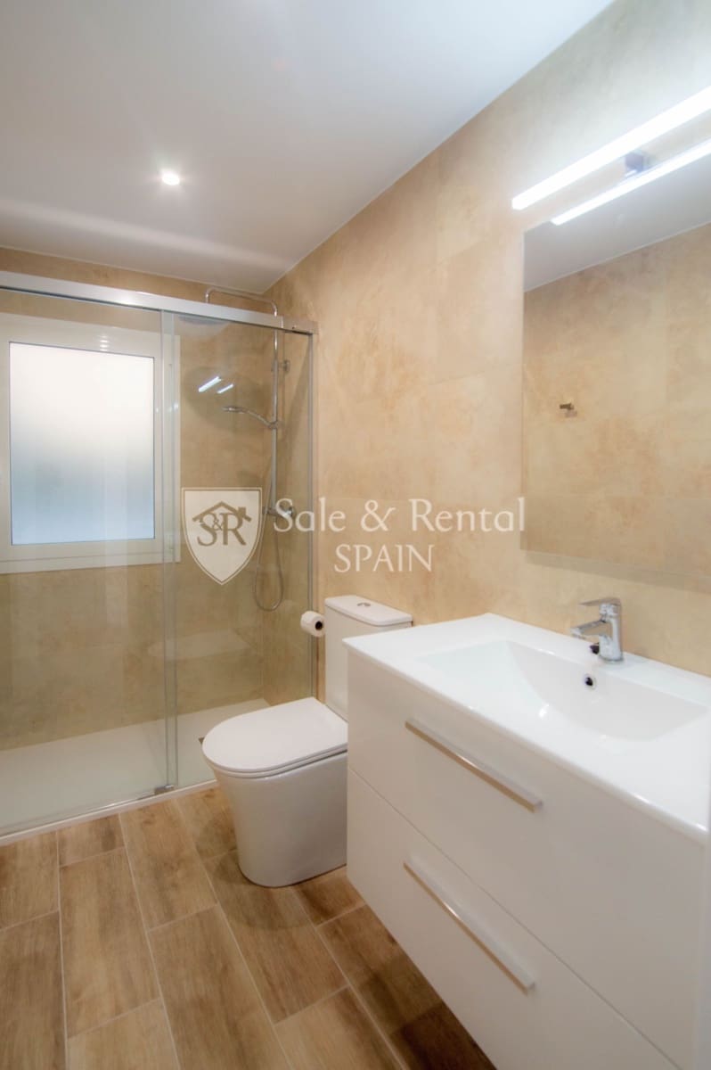 3 bedroom Flat for sale in Lloret de Mar - € 195,000 (Ref: 7140699)