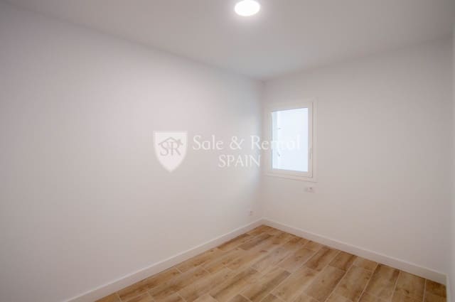 Piso de 3 habitaciones en Canyelles, Lloret de Mar en venta - 195.000 € (Ref: 7140699)