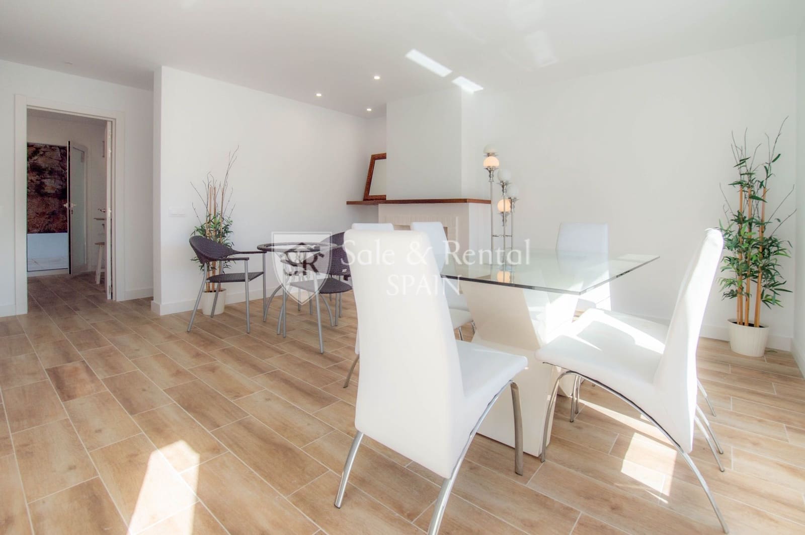 3 bedroom Flat for sale in Lloret de Mar - € 195,000 (Ref: 7140699)