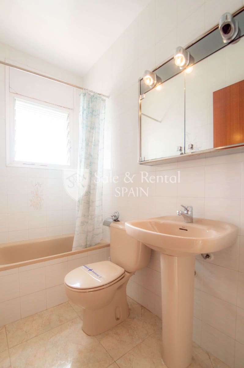 7 soveværelse Villa til salg i Lloret de Mar med swimmingpool garage - € 490.000 (Ref: 7149431)