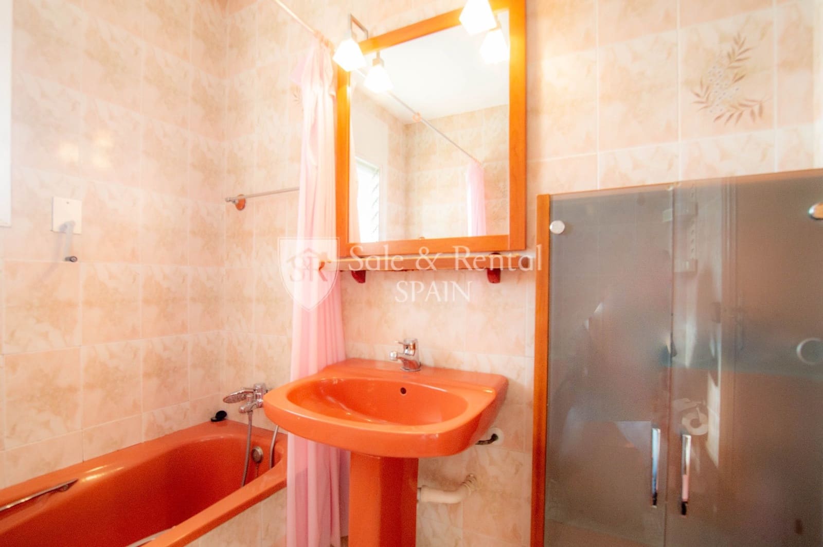 7 soveværelse Villa til salg i Lloret de Mar med swimmingpool garage - € 490.000 (Ref: 7149431)