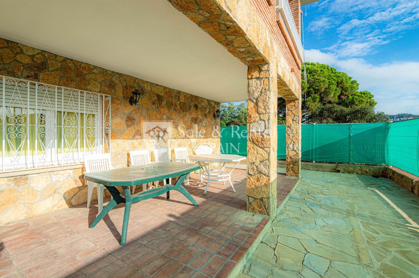 7 soveværelse Villa til salg i Lloret de Mar med swimmingpool garage - € 490.000 (Ref: 7149431)