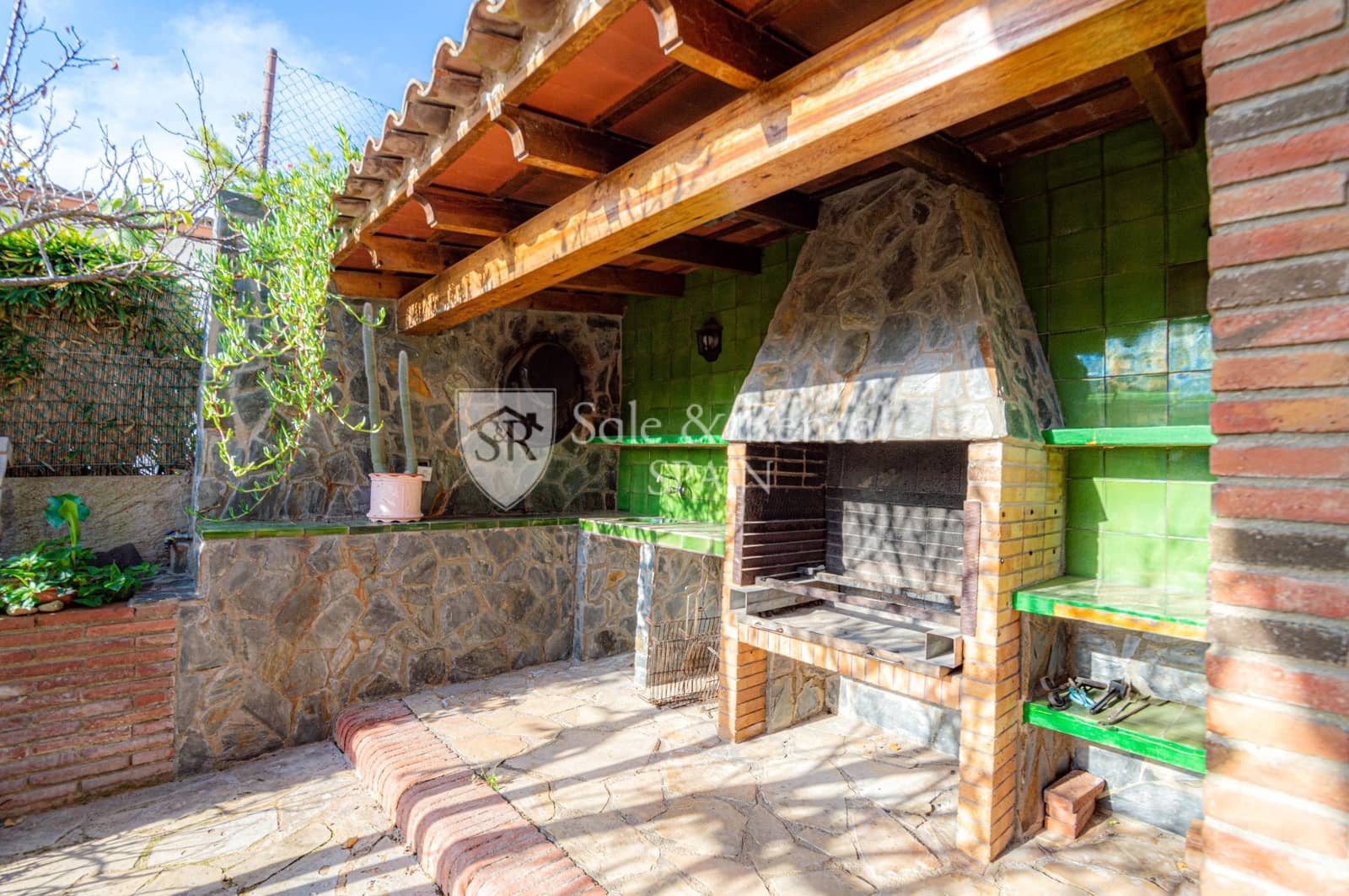 7 soveværelse Villa til salg i Lloret de Mar med swimmingpool garage - € 490.000 (Ref: 7149431)