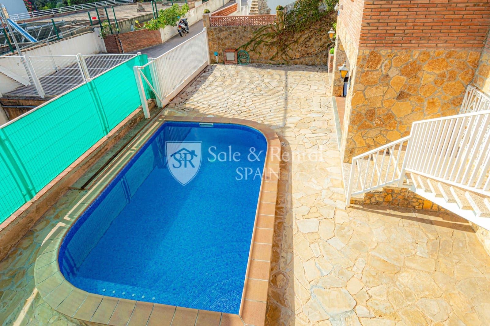 7 soveværelse Villa til salg i Lloret de Mar med swimmingpool garage - € 490.000 (Ref: 7149431)