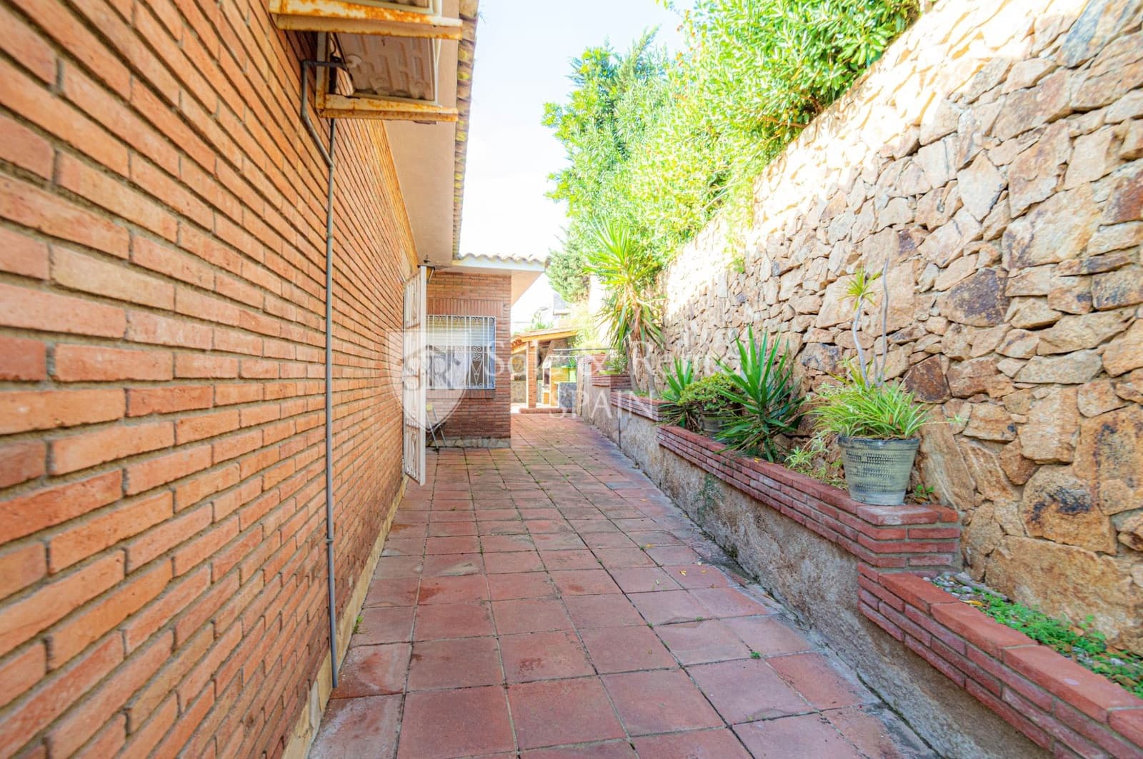 7 soveværelse Villa til salg i Lloret de Mar med swimmingpool garage - € 490.000 (Ref: 7149431)