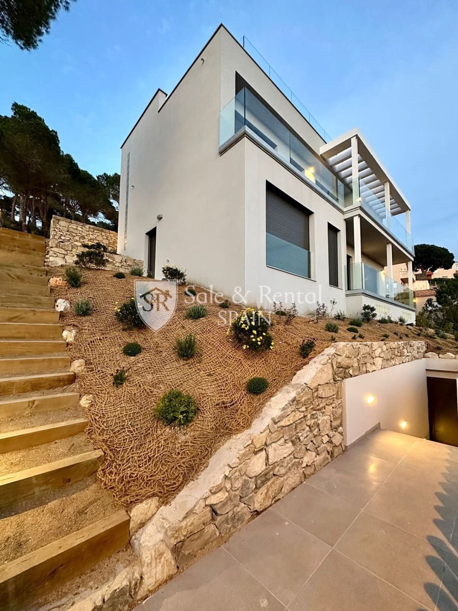 4 camera da letto Villa in vendita in Lloret de Mar con piscina garage - 869.500 € (Rif: 7284844)