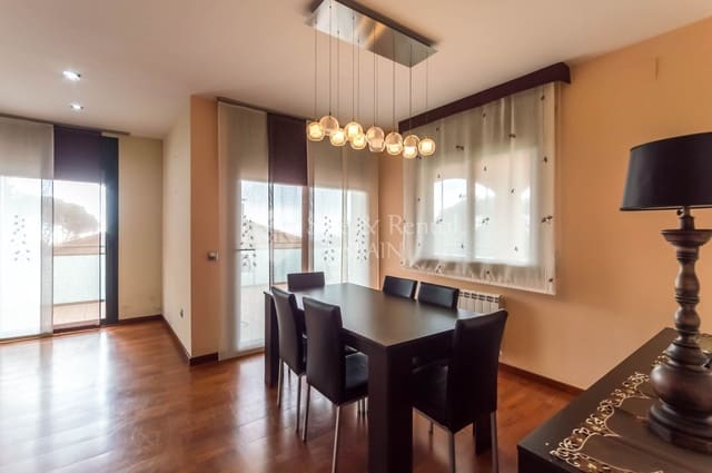 5 bedroom Villa for sale in Roca Grossa, Lloret de Mar with pool garage - € 690,000 (Ref: 7302119)