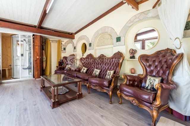 Chalet de 8 habitaciones en Serra Brava, Lloret de Mar en venta con piscina garaje - 449.000 € (Ref: 7419809)