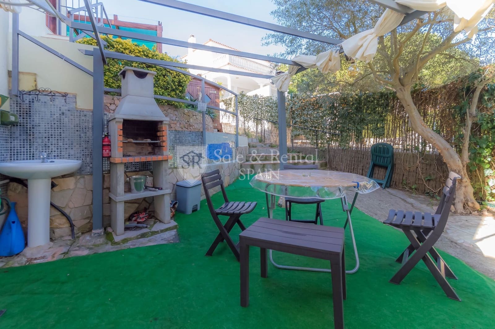 8 soveværelse Villa til salg i Lloret de Mar med swimmingpool garage - € 449.000 (Ref: 7419809)