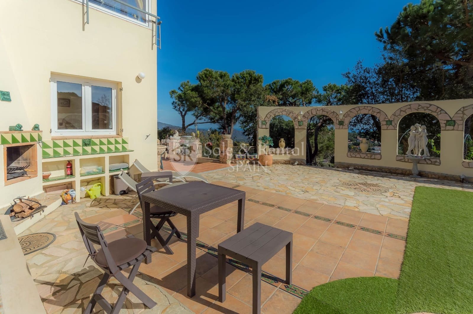 8 soveværelse Villa til salg i Lloret de Mar med swimmingpool garage - € 449.000 (Ref: 7419809)