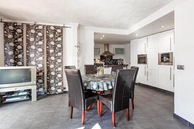 3 makuuhuone Asunto myytävänä paikassa Fenals, Lloret de Mar - 360 000 € (Ref: 7454641)