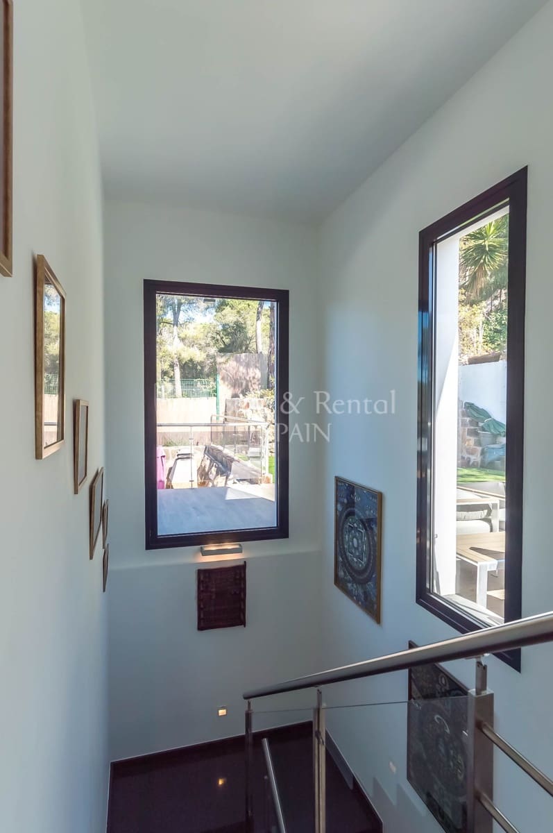 4 bedroom Villa for sale in Lloret de Mar with pool garage - € 1,250,000 (Ref: 7480689)