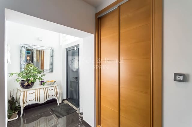 4 bedroom Villa for sale in Roca Grossa, Lloret de Mar with pool garage - € 1,250,000 (Ref: 7480689)