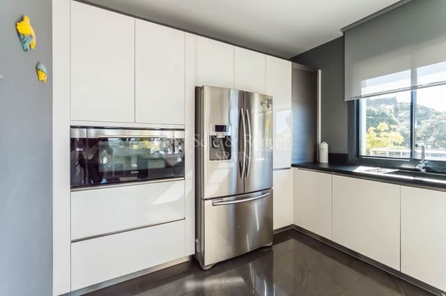 4 bedroom Villa for sale in Roca Grossa, Lloret de Mar with pool garage - € 1,250,000 (Ref: 7480689)