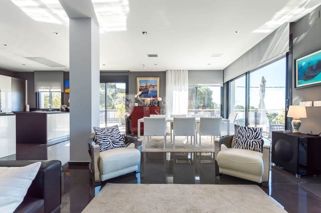 4 bedroom Villa for sale in Roca Grossa, Lloret de Mar with pool garage - € 1,250,000 (Ref: 7480689)