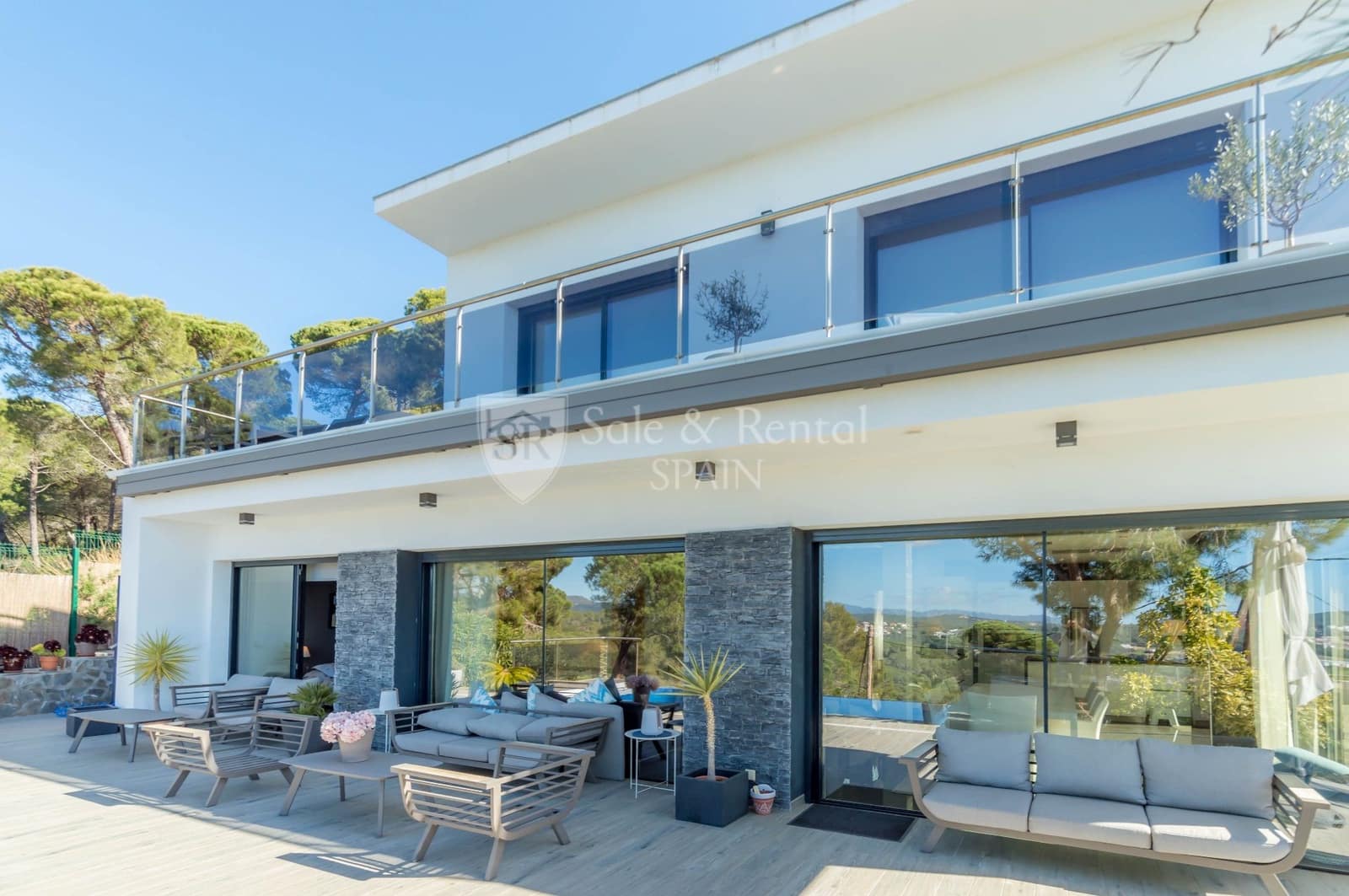 4 bedroom Villa for sale in Lloret de Mar with pool garage - € 1,250,000 (Ref: 7480689)