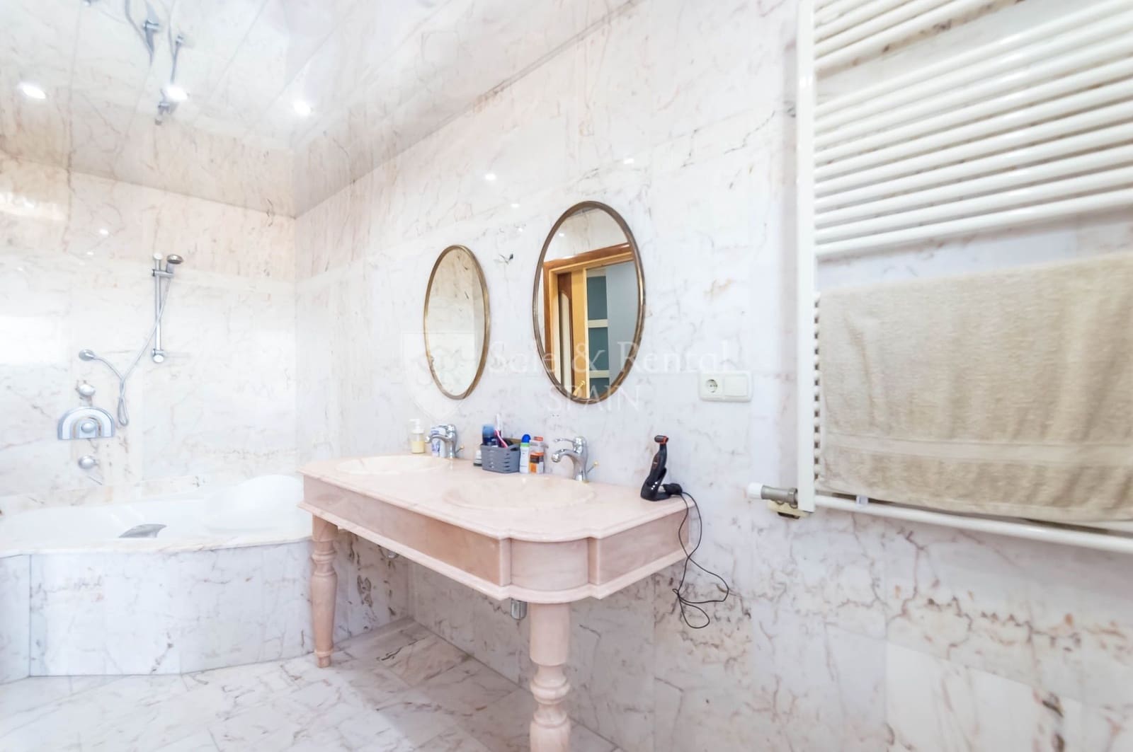 3 soveværelse Villa til salg i Lloret de Mar med swimmingpool garage - € 699.000 (Ref: 7512691)