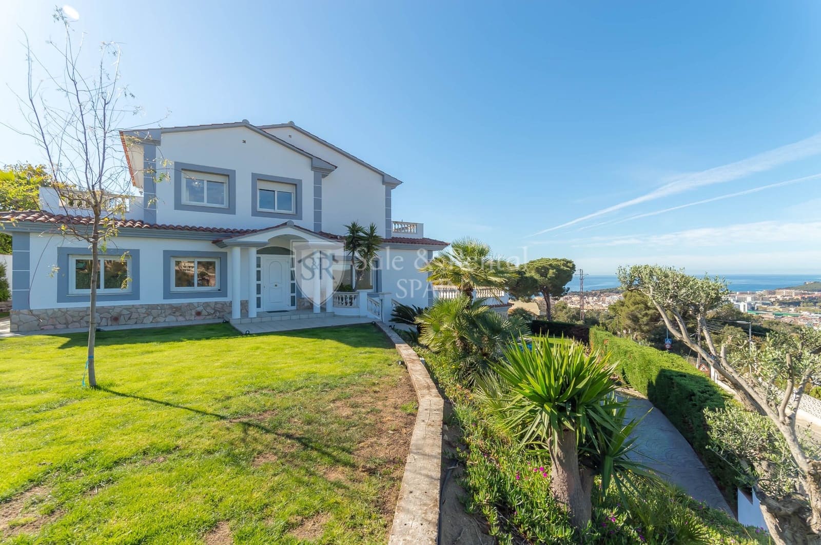 3 soveværelse Villa til salg i Lloret de Mar med swimmingpool garage - € 699.000 (Ref: 7512691)