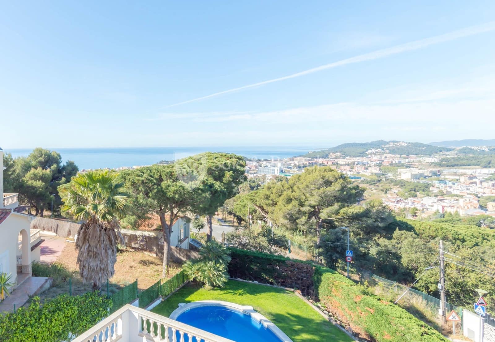 3 soveværelse Villa til salg i Lloret de Mar med swimmingpool garage - € 699.000 (Ref: 7512691)