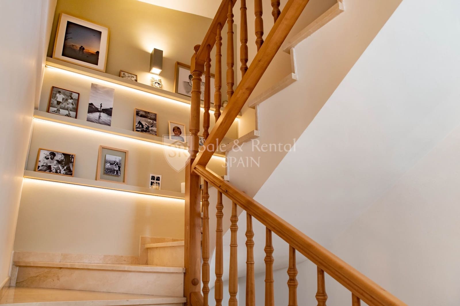 4 soverom Kjedet enebolig til salgs i Lloret de Mar med svømmebasseng garasje - € 625 000 (Ref: 7515632)