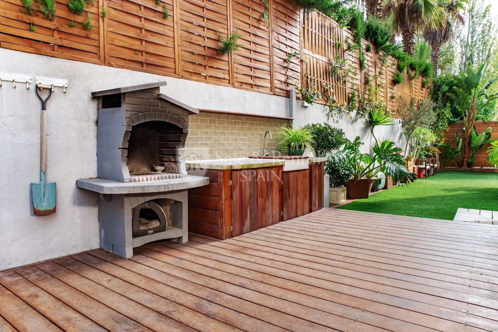 4 soverom Kjedet enebolig til salgs i Lloret de Mar med svømmebasseng garasje - € 625 000 (Ref: 7515632)