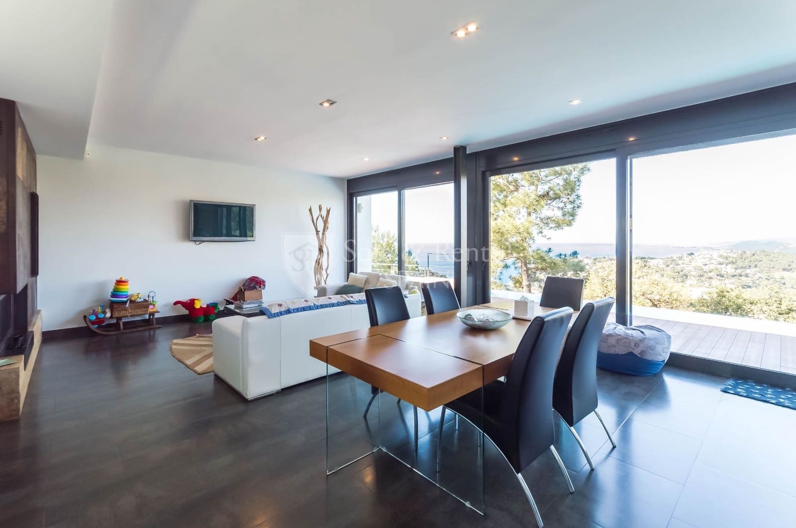 4 soverom Villa til salgs i Lloret de Mar med svømmebasseng garasje - € 1 200 000 (Ref: 7561569)